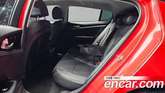 Kia Stinger 2022 — фото 12 из 20