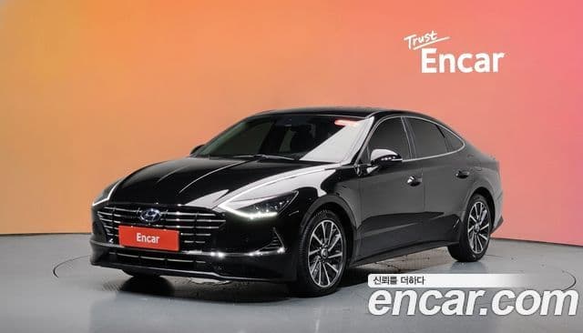 Hyundai Sonata 2020 — Фото 1/20