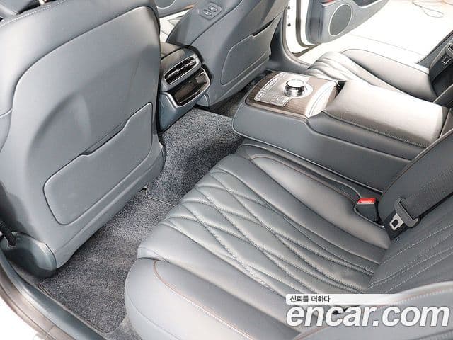 Genesis Electrified G80 2024 — фото 11 из 20