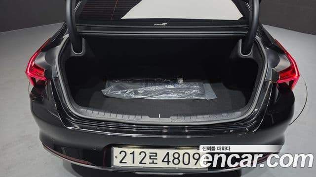 Kia K8 2022 — Şəkil 17/20