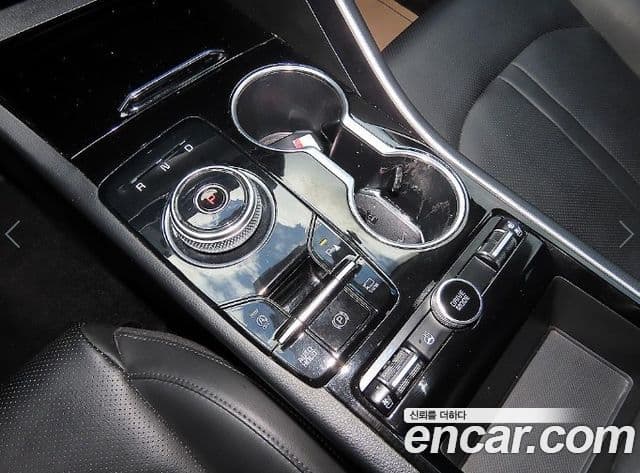 Kia K5 2022 — фото 8 из 19