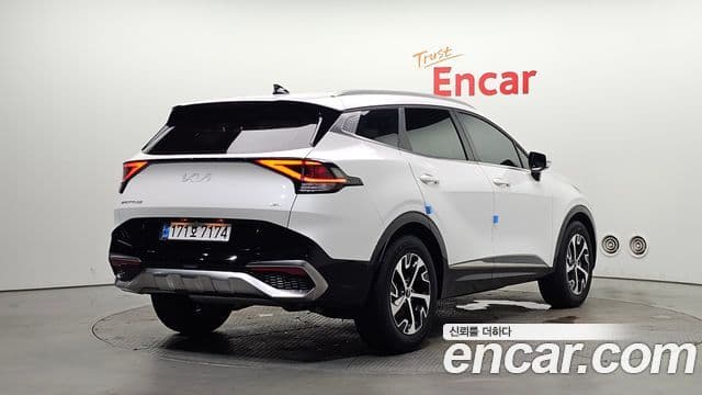 Kia Sportage 2024 — ფოტო 2/20