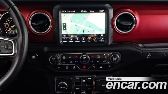 Jeep Wrangler 2023 — Şəkil 14/20