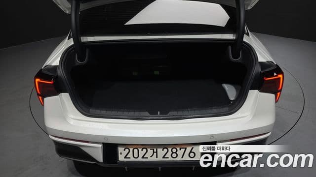 Kia K5 2024 — ფოტო 16/20