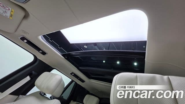 Land Rover Range Rover 2025 — фото 18 из 20