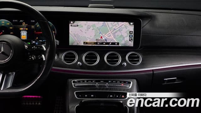 Mercedes-Benz E-Class 2022 — ფოტო 12/20