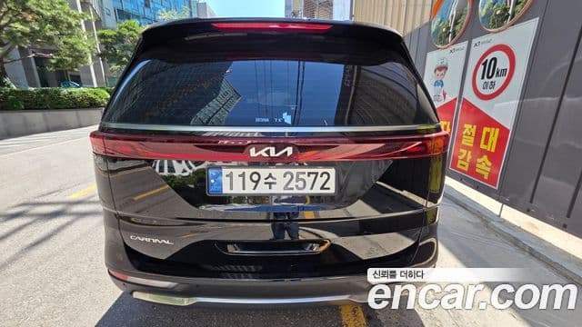 Kia Carnival 2022 — Şəkil 4/10