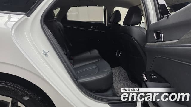 Kia K5 2025 — фото 11 из 20