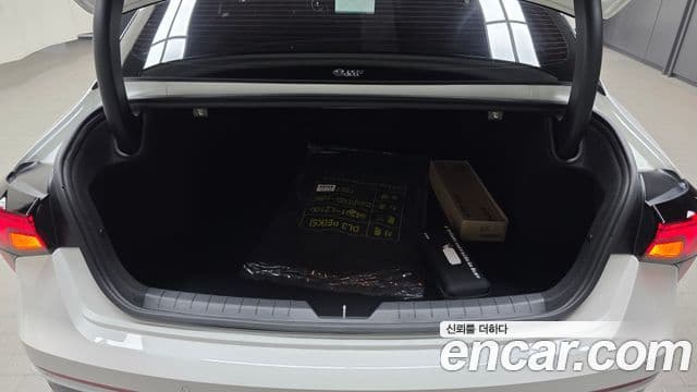 Kia K5 2025 — фото 16 из 20