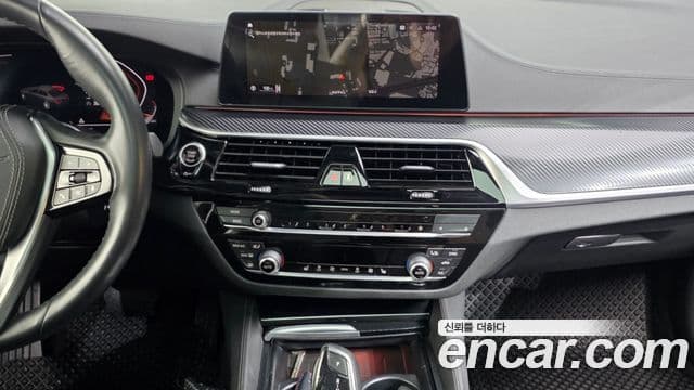 BMW 5 Series 2020 — Фото 14/20