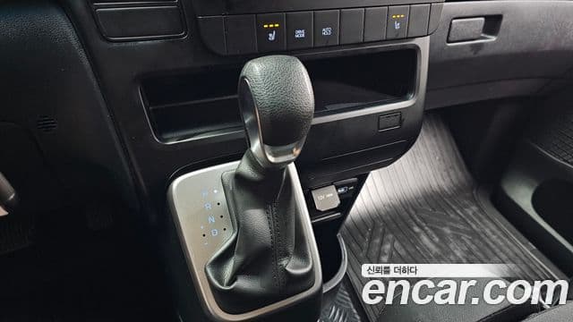 Hyundai Staria 2022 — Şəkil 9/20