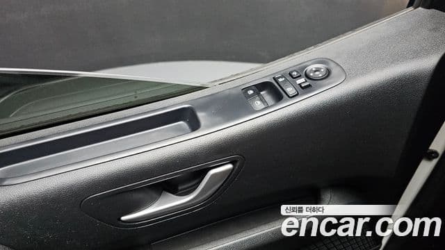 Hyundai Staria 2022 — Şəkil 16/20