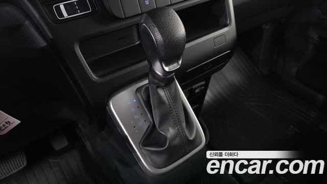 Hyundai Staria 2022 — Şəkil 9/20