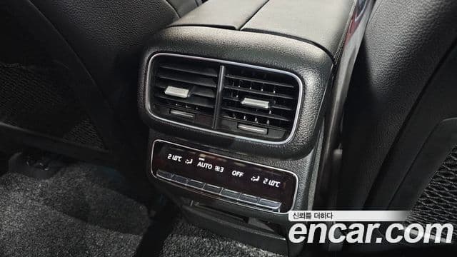 Mercedes-Benz GLE-Class 2023 — Photo 7/36