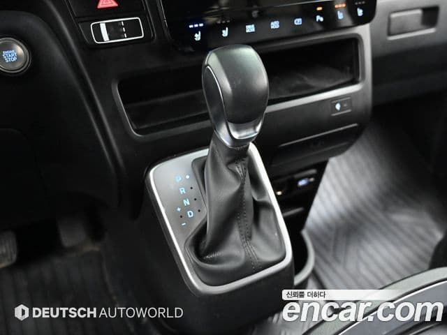 Hyundai Staria 2023 — фото 8 из 20