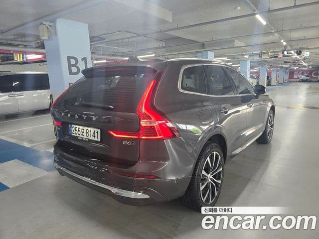 Volvo XC60 2025 — ფოტო 3/15