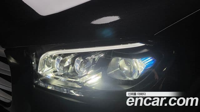 Mercedes-Benz GLS-Class 2024 — Photo 40/45
