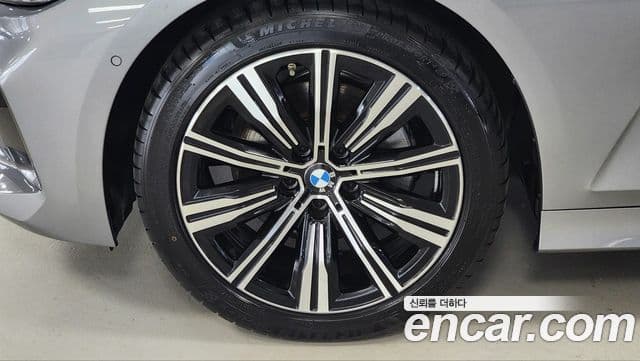 BMW 3 Series 2025 — фото 5 из 20