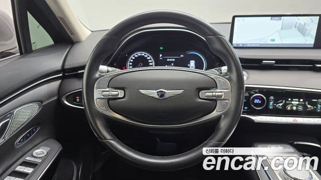 Genesis GV70 2021 — ფოტო 13/20
