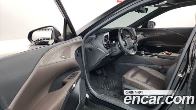 Lexus RX350h 2023 — Şəkil 10/20