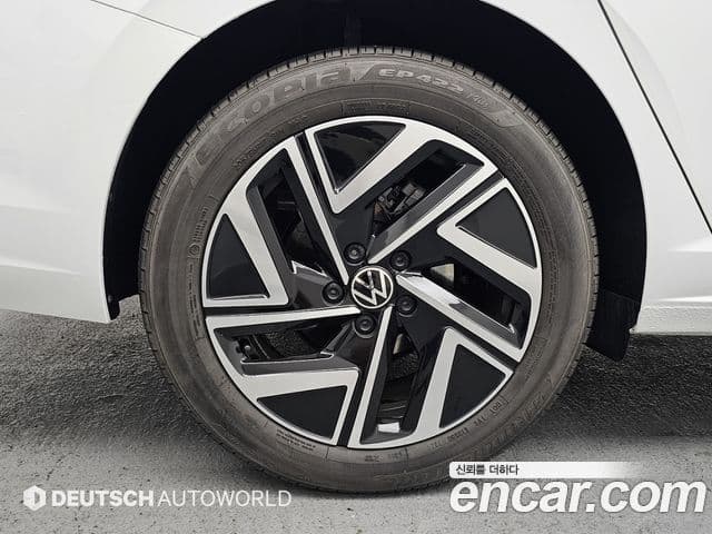 Volkswagen Jetta 2024 — фото 4 из 20