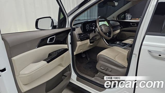 Kia Carnival 2022 — ფოტო 10/20