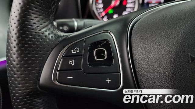 Mercedes-Benz E-Class 2018 — фото 17 из 20
