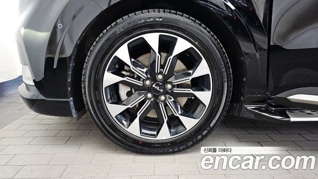 Kia Carnival 2022 — фото 4 из 20