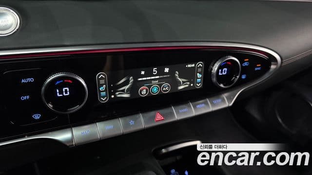 Genesis GV70 2022 — Şəkil 17/20