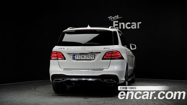 Mercedes-Benz GLE-Class 2018 — Şəkil 4/20
