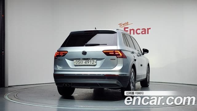 Volkswagen Tiguan 2018 — Şəkil 4/20