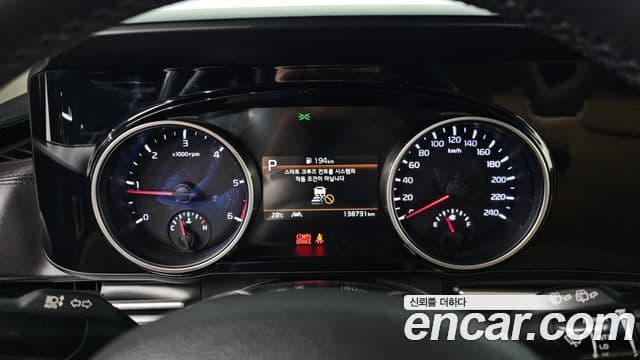 Kia Carnival 2021 — Фото 8/20