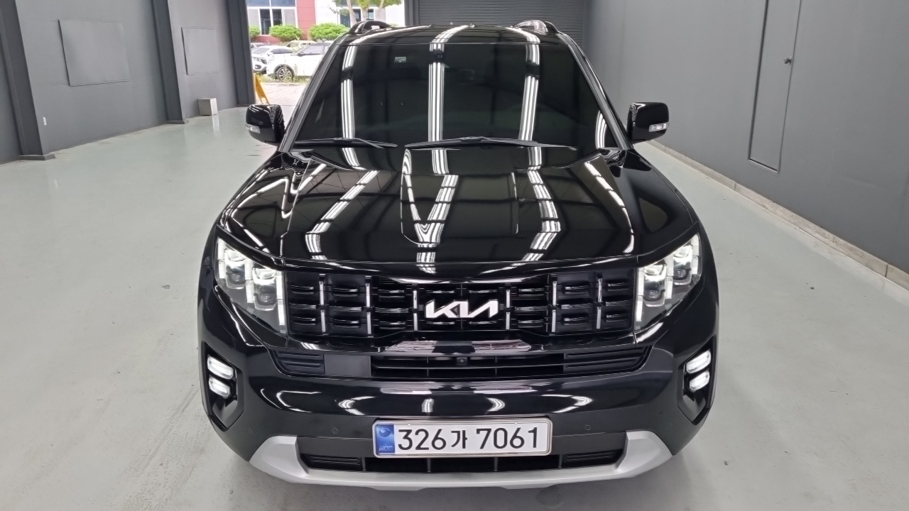 Kia Mohave The Master 2022 — ფოტო 2/18