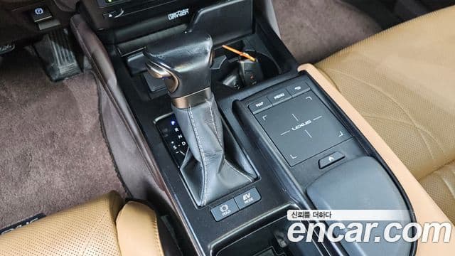 Lexus ES300h 2021 — Şəkil 9/20