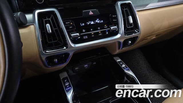 Kia Sorento 2021 — Şəkil 17/20