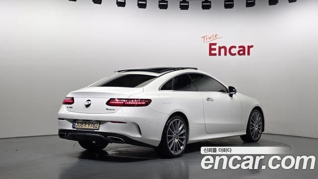 Mercedes-Benz E-Class 2021 — ფოტო 2/20
