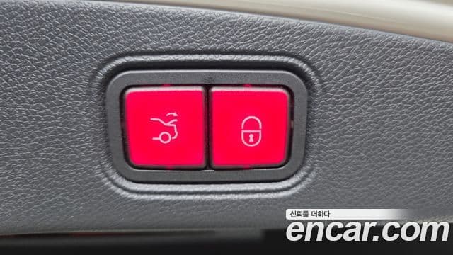 Mercedes-Benz E-Class 2021 — фото 17 из 20