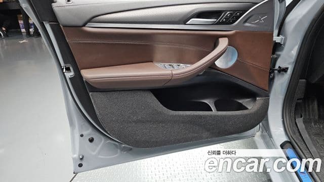 BMW X4 2025 — Photo 15/33