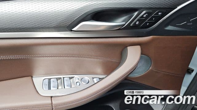BMW X4 2025 — Photo 31/33