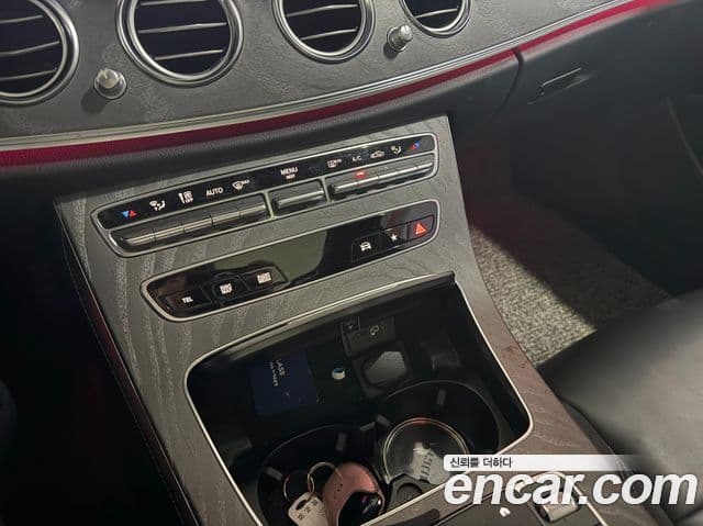 Mercedes-Benz E-Class 2021 — Şəkil 13/19