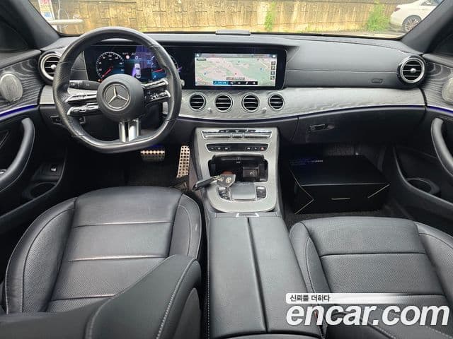 Mercedes-Benz E-Class 2021 — фото 4 из 17