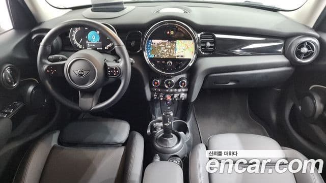 Mini Cooper 2023 — ფოტო 7/20