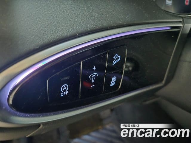 Genesis GV70 2021 — ფოტო 14/20