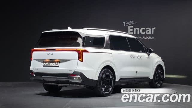 Kia Carnival 2025 — ფოტო 2/20