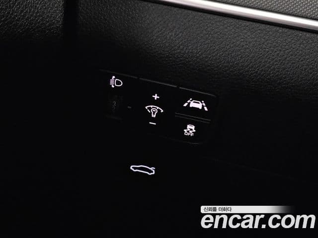 Kia K5 2023 — фото 18 из 20