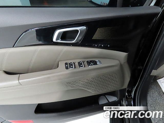 Kia Carnival 2025 — Фото 11/20