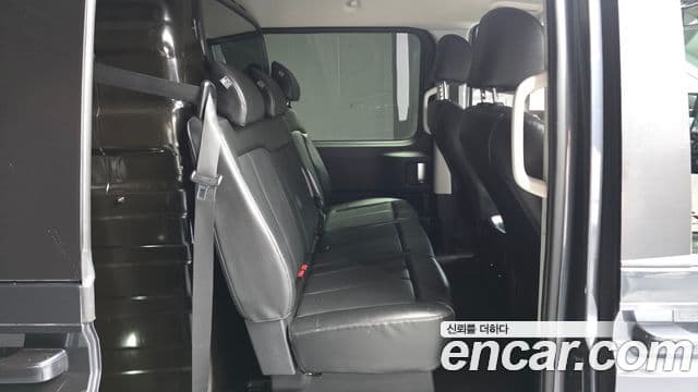 Hyundai Staria 2021 — фото 12 из 20