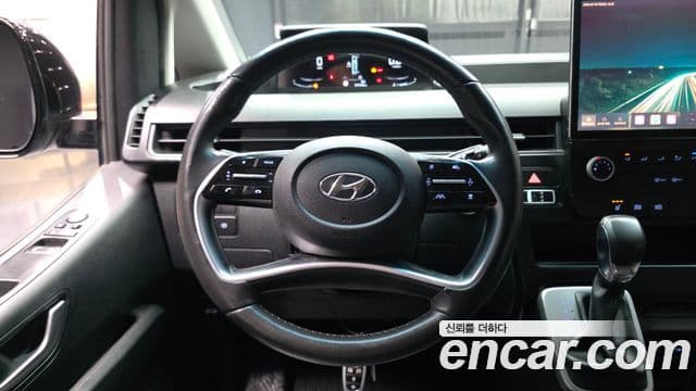 Hyundai Staria 2021 — фото 13 из 20