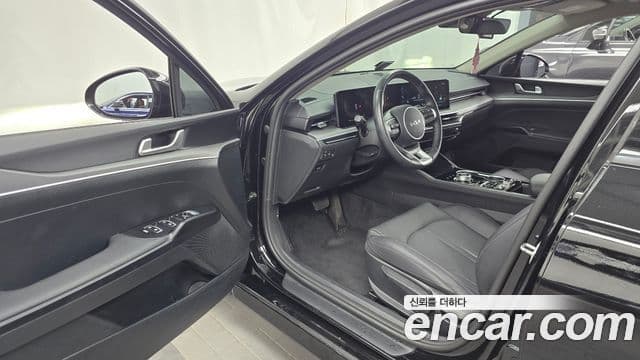 Kia K5 2025 — фото 8 из 20