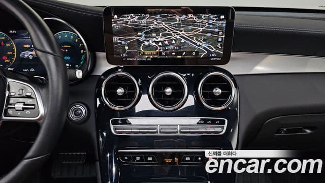 Mercedes-Benz GLC-Class 2022 — ფოტო 14/20